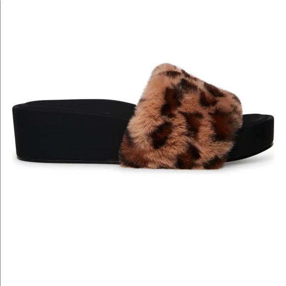 Leopard print slide sandal - Picture 2 of 8